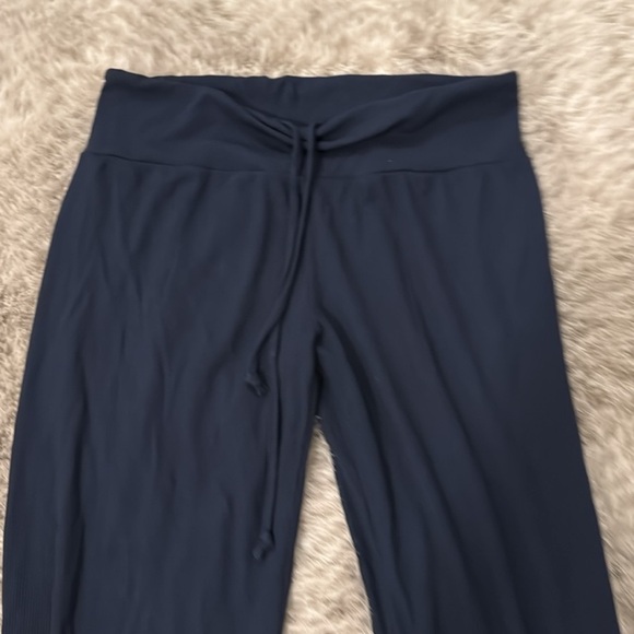 SKIMS Navy Wide Leg Pants - Picture 2 of 5